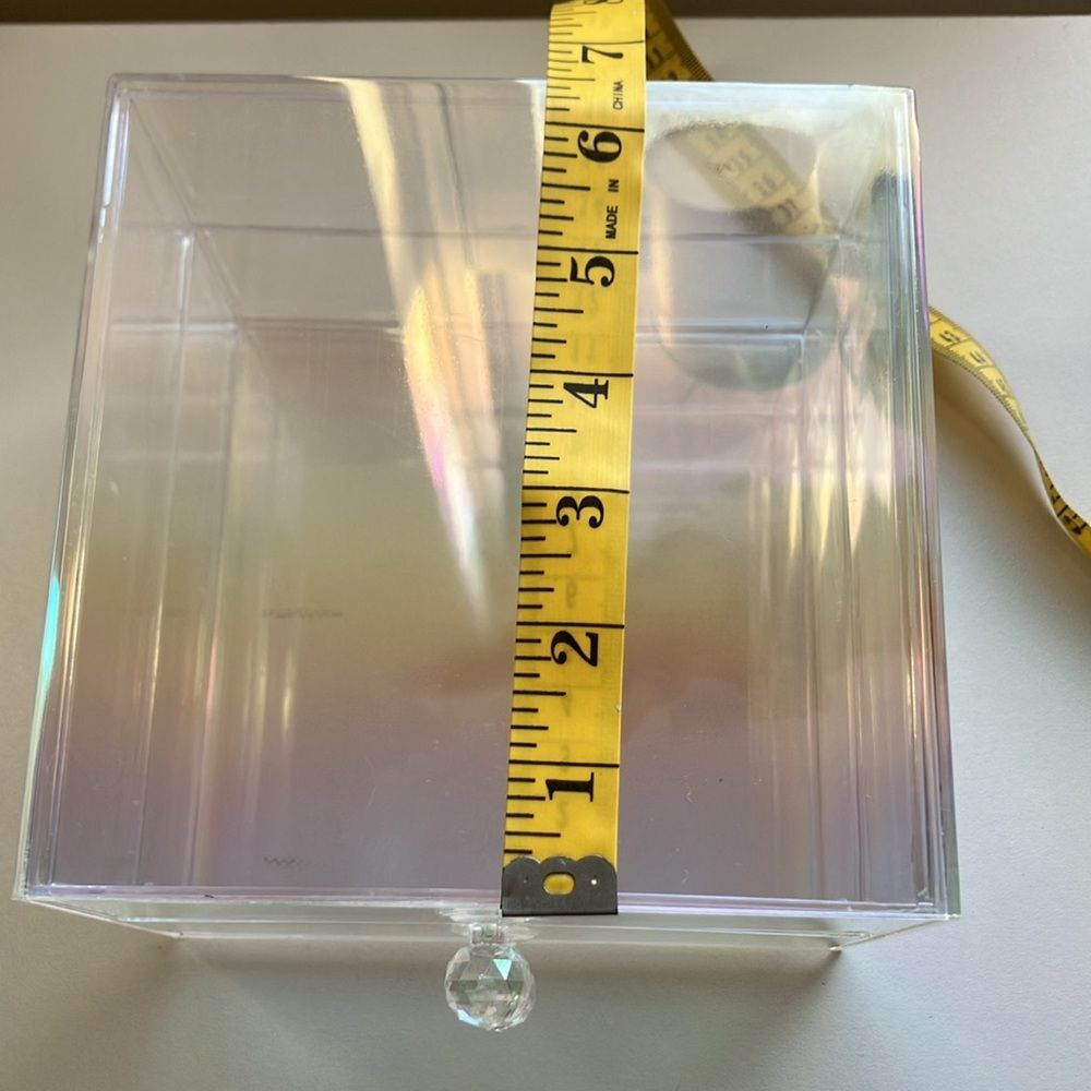 Crystal Clear Acrylic Storage Box - Picture 3 of 3